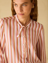 Carica l'immagine nel visualizzatore di Gallery, Camicia in twill fluido, rosa