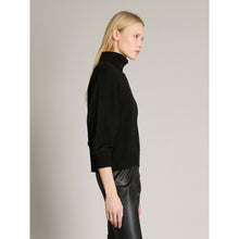 Carica l'immagine nel visualizzatore di Gallery, Maglia filato di lana vergine extrafine e cashmere cardato "MMLBREAK"
