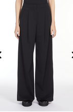 Carica l&#39;immagine nel visualizzatore di Gallery, Pantalone fluido in jersey tecnico &quot;BONN&quot;
