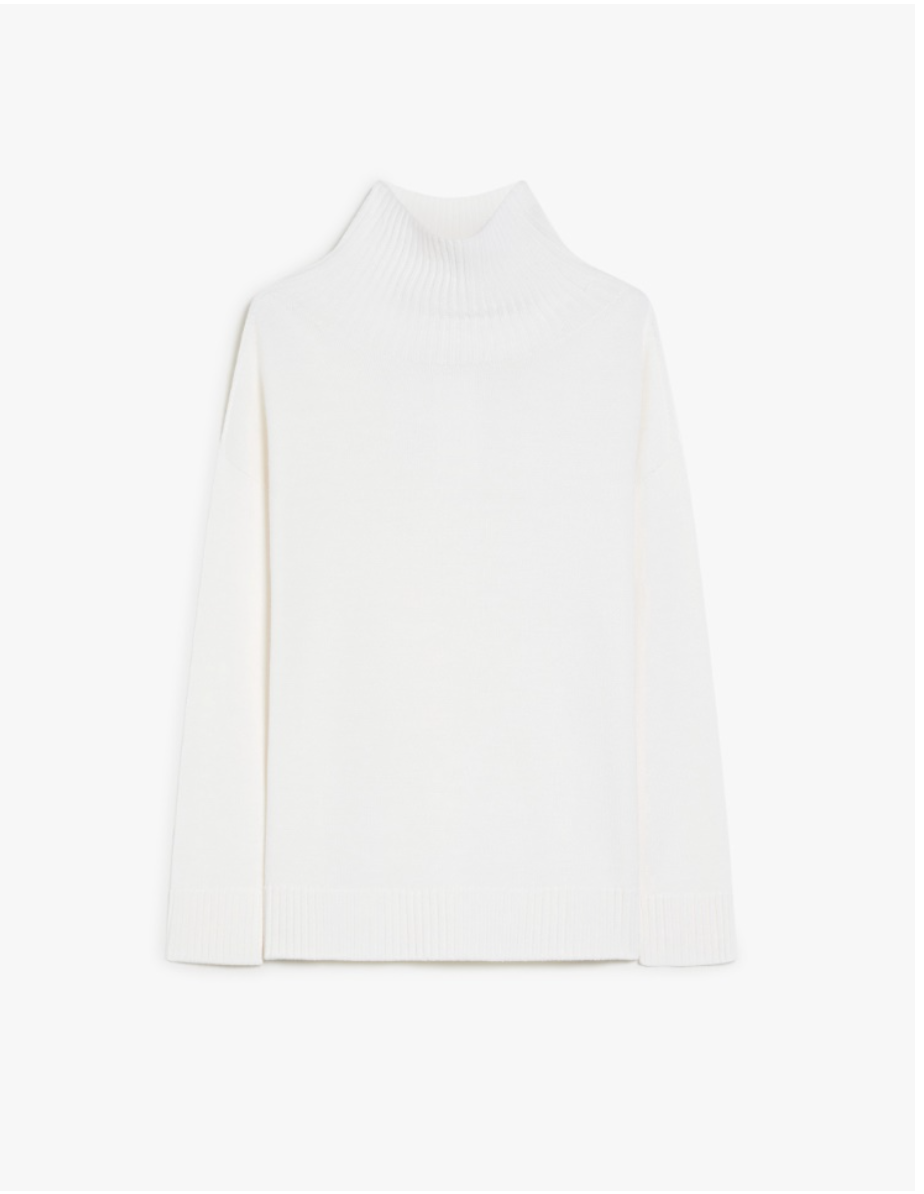 Maglia morbida in filato di lana 