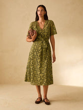 Carica l'immagine nel visualizzatore di Gallery, Abito midi in cotone sangallo, verde
