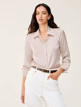 Carica l'immagine nel visualizzatore di Gallery, Camicia in raso fluido, avorio
