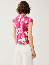 Carica l'immagine nel visualizzatore di Gallery, Blusa in twill di seta, fuxia
