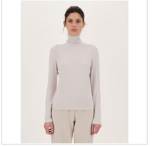 Carica l&#39;immagine nel visualizzatore di Gallery, T-shirt in jersey di viscosa &quot;DEDE&quot;
